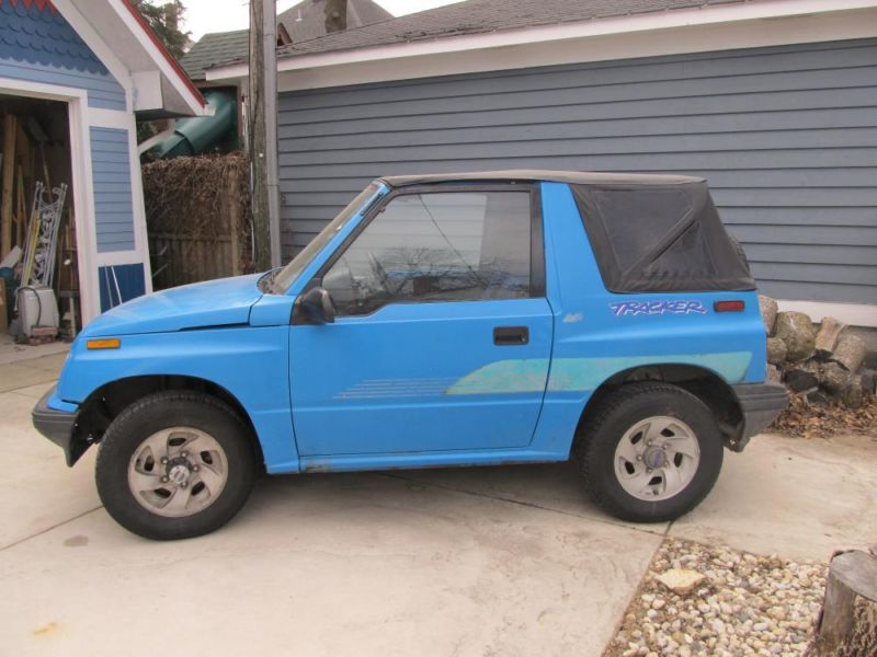 1992 GEO Tracker, 4x4, 5spd, convertible,