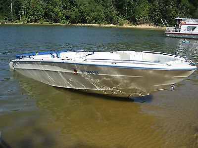 19-FT 305 V8 MERCRUISER CUSTOM RUNABOUT BOAT THRU-TRANSOM EXHAUST