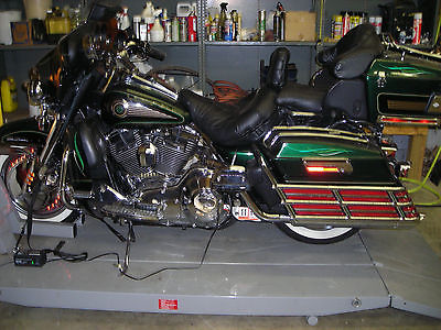 Harley-Davidson : Touring 1999 harley davidson green black