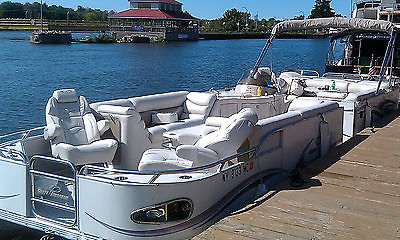2007 Crest Pontoon Boat Savanna LSTX 27'