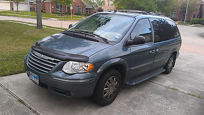 Chrysler : Town & Country LIMITED 2006 chrysler town country limited 70 k original miles
