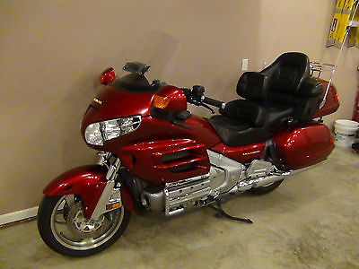 Honda : Gold Wing Well maintained 1-owner, Backrest, CB, MP3, Trailer Hitch, Brand New Rear Tire