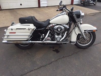 Harley-Davidson : Touring 2006 harley davidson flhpi road king police