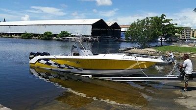 2000 Donzi 35 ZFC center console boat,3 Mercury 250 EFI, with trailer