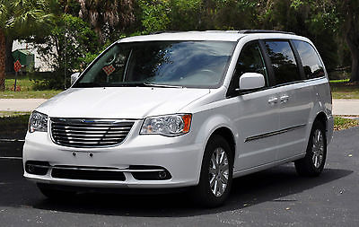 Chrysler : Town & Country Touring 2014 chrysler town country touring leather loaded dvd low 19 k miles