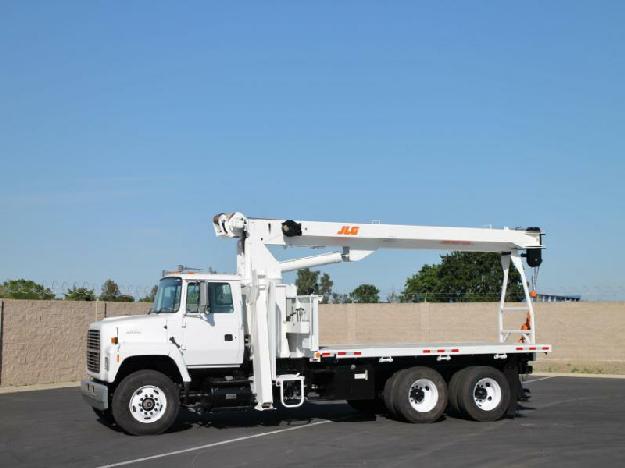 Ford l8000 crane truck for sale