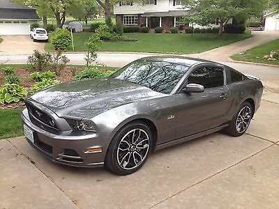Ford : Mustang GT 2014 mustang gt with only 2200 miles