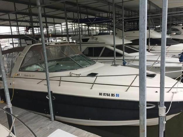 2006 Rinker (Only 206 Hours!)