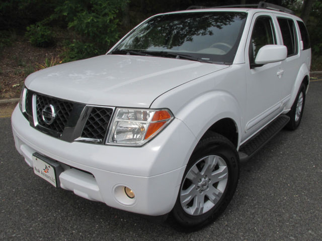 Nissan : Pathfinder SE 4WD 06 nissan pathfinder le 4 x 4 72 k miles 80 pics leather 1 owner rear dvd tow hitch