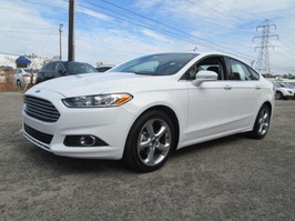 New 2015 Ford Fusion SE