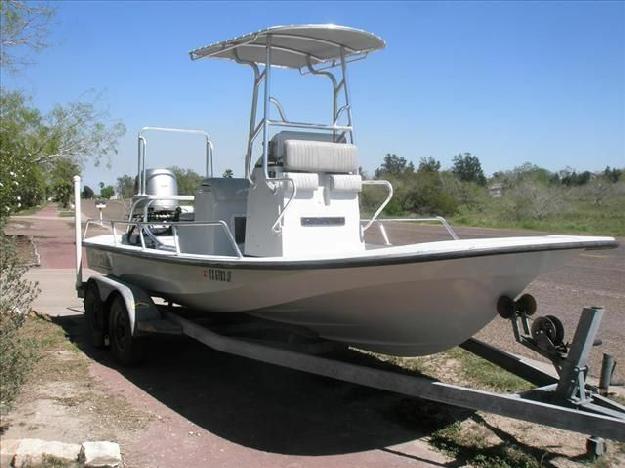 2000 Gulf Coast Boats Center Console