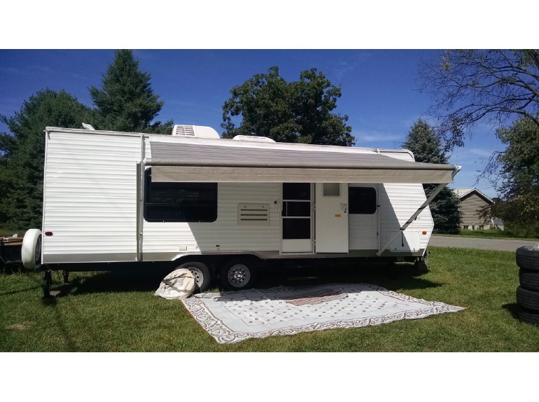 2011 Coachmen Catalina 24FBS