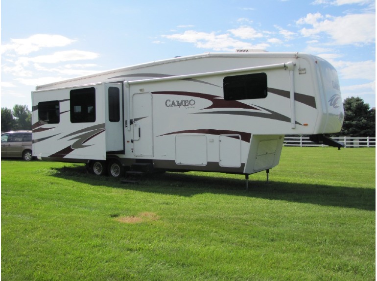 2010 Carriage Cameo F36FWS