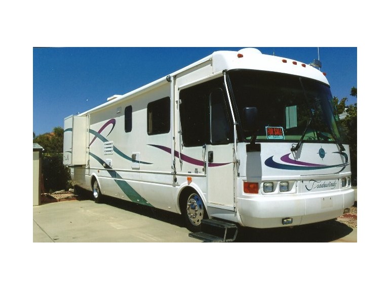 2000 National TRADEWINDS 37