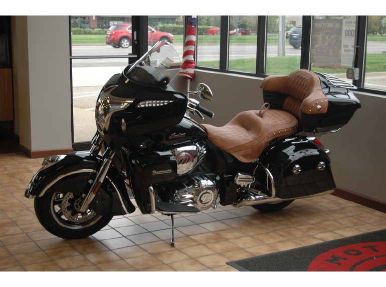 2015 Indian Roadmaster Thunder Black