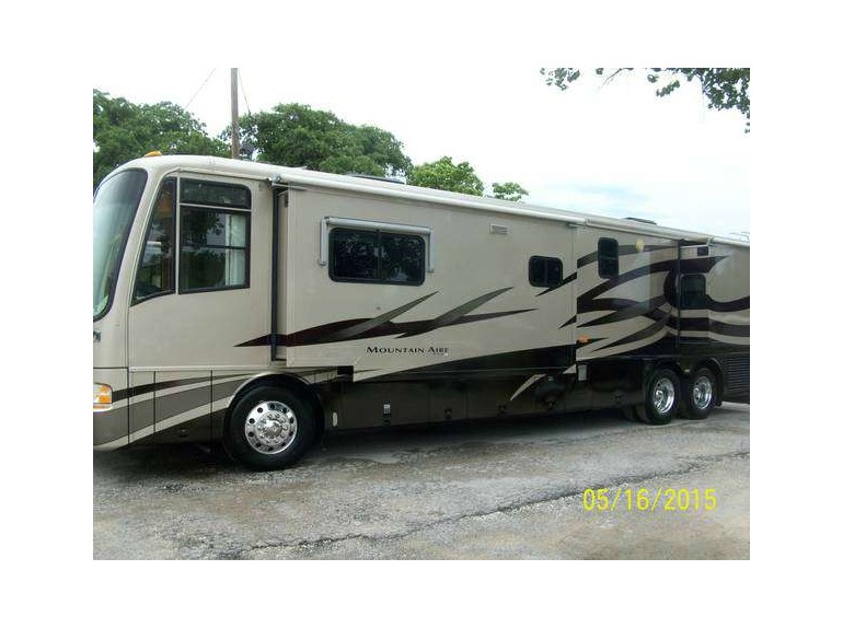 2004 Newmar Newmar Mountain Aire 43ft 4 Slide Pushe