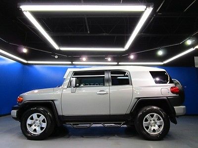 Toyota : FJ Cruiser Base Sport Utility 4-Door Toyota FJ Cruiser 2WD Rear Camera Running Boards Automatic iPod Aux Leather