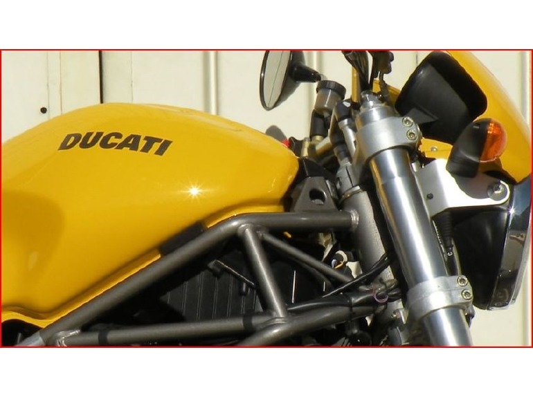2000 Ducati Monster 900