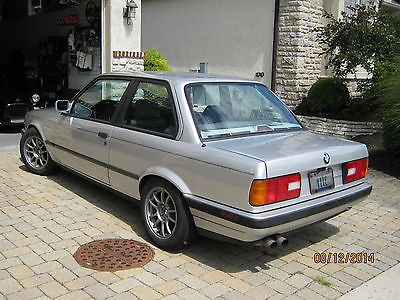 BMW : 3-Series 325 I E 30 S52