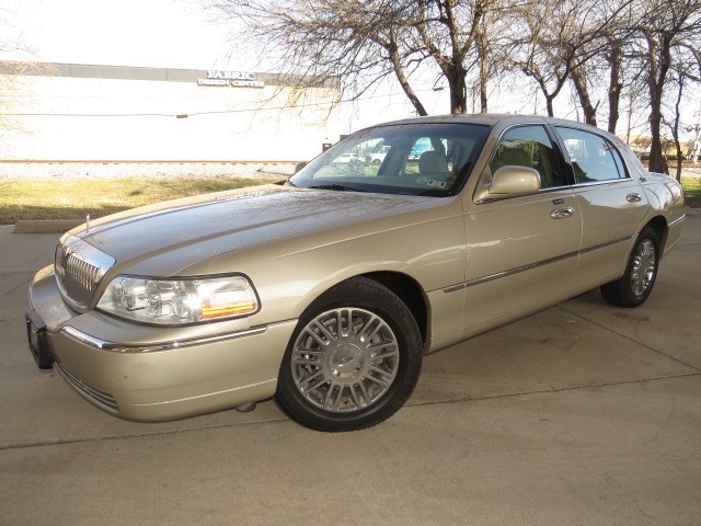 2008 Lincoln Town Car Signature Limited Addison, TX