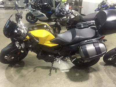 BMW : R-Series Certified Pre-Owned 2011 BMW F800R Shine Yellow
