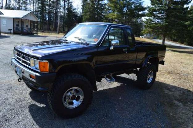 1988 Toyota Pickup for: $13999