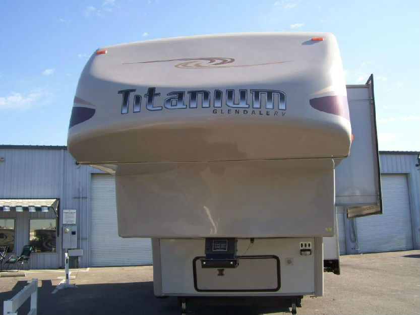 2008 Glendale Titanium 34E39RE 5th Wheel