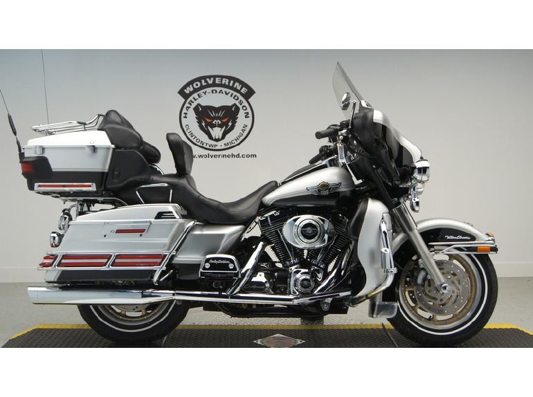 2003 Harley-Davidson FLHTC-UI