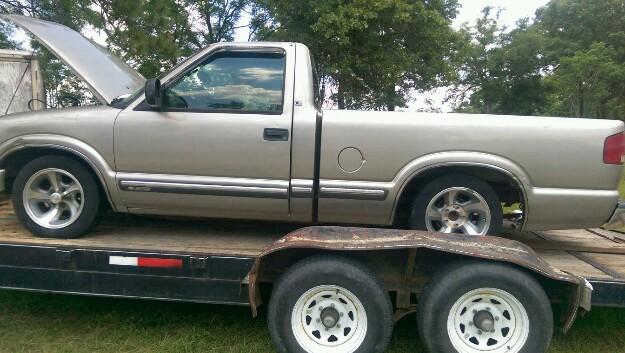2002 Chevy s10 need some work, has blowed head gasket