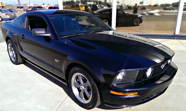2005 FORD Mustang 2dr GT Coupe