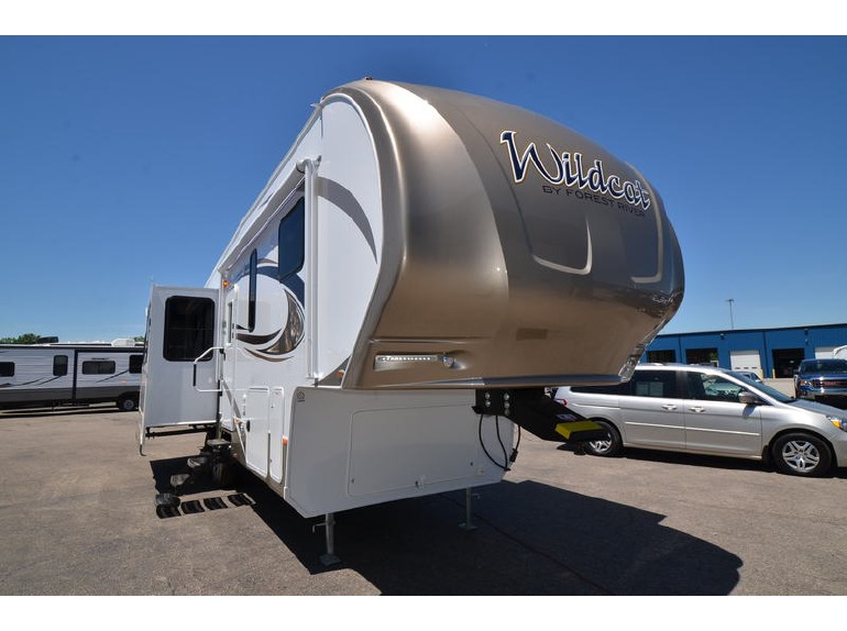 2016 Forest River WILDCAT 295RSX FIFTH WHEEL