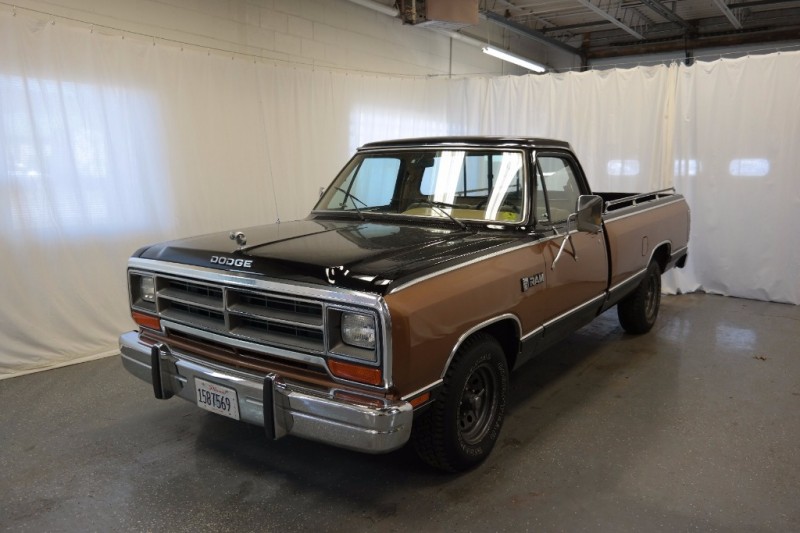 1986 Dodge D/W Series Pickup D-150 Only 10k Miles! CLASSIC