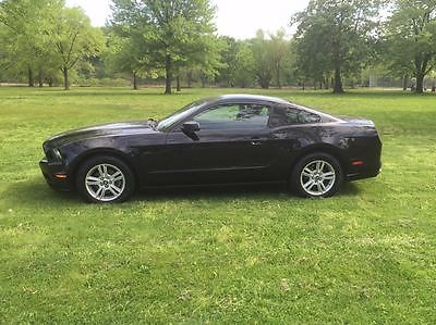 Ford : Mustang Base Coupe 2-Door 2013 ford mustang base coupe 2 door 3.7 l very good condition very low price