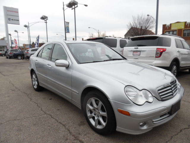 Mercedes-Benz : C-Class 4MATIC Garage kept Smoke free Pre-Owned Clean Excellent condition Must sell