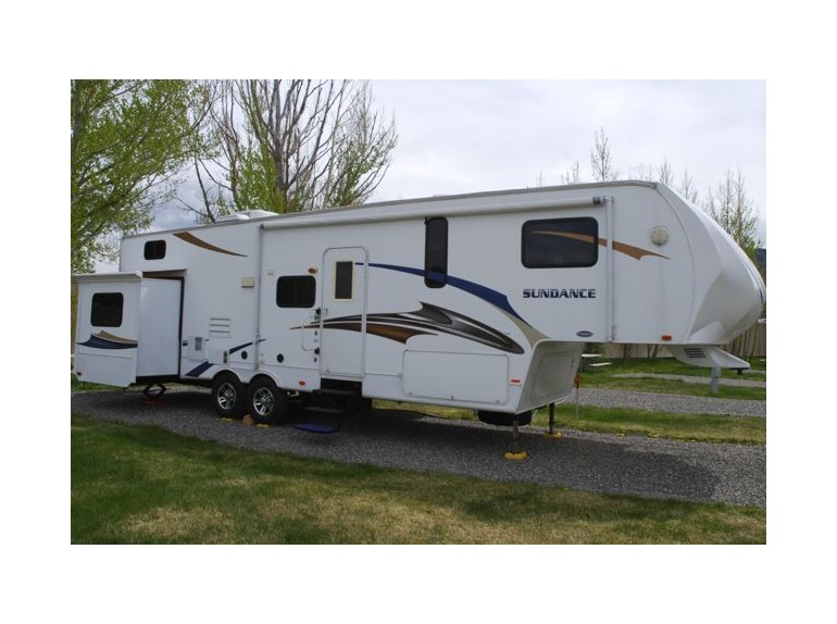 2011 Heartland Sundance 3300RLB