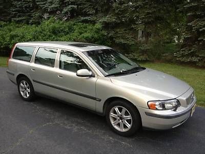 Volvo : V70 Volvo V70 2.4L 2002 155,607 miles, Well Maintained, Leather Interior