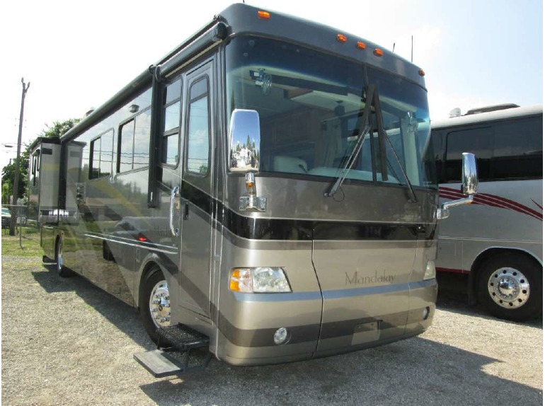 2003 Thor Motor Coach Mandalay Mandalay Coach M-38B