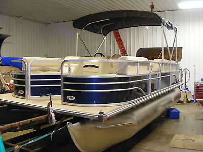 2015 MidAmerica 20' Pontoon Boat