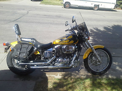 Honda : Shadow 2002 honda spirit vt 750 dc yellow custom paint job