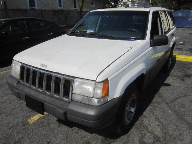 Jeep : Grand Cherokee 4dr Laredo 4 New trade 4x4 sunroof low miles motor 72000miles looks and runs great has warr