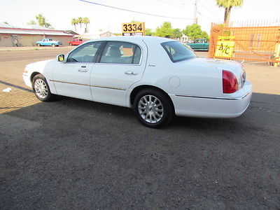 Lincoln : Town Car LINCOLN TOWN CAR LIMO  2007 white lincoln town car limo 4 dr sedan immaculate very clean
