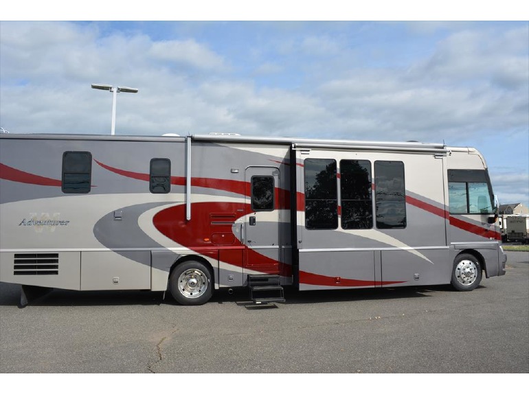 2008 Winnebago Adventurer 38J