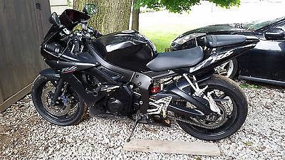 Yamaha : YZF-R ALL BLACK 2004 Yamaha R6