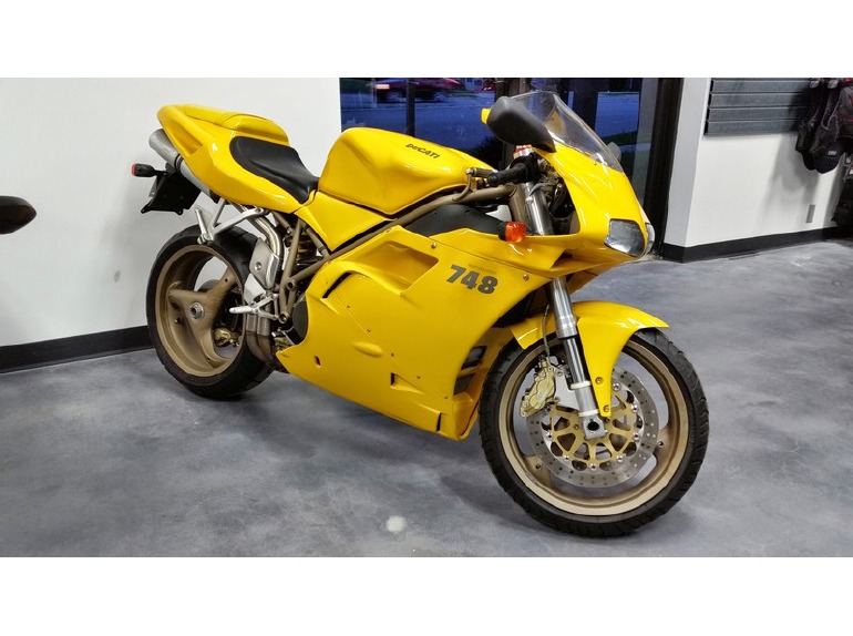 2002 Ducati 748