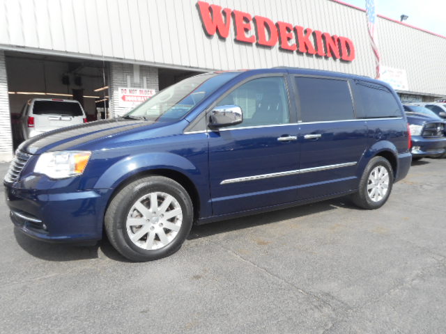 2012 Chrysler Town & Country Touring-L Schenectady, NY