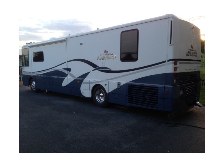 2002 Winnebago Ultimate Advantage 40J