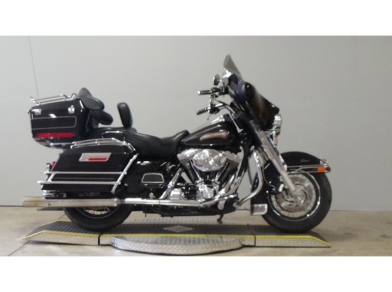 2005 Harley-Davidson FLHTCI Classic