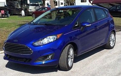 Ford : Fiesta SE Hatchback 4-door with installed BlueOx Baseplat Blue Manual Hatchback SE with BlueOx Baseplate for Towing behind RV on 4 wheels