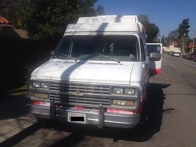 Chevrolet : Other Ambulance Chevy G30 ambulance and adventure mobile, and daily driver!
