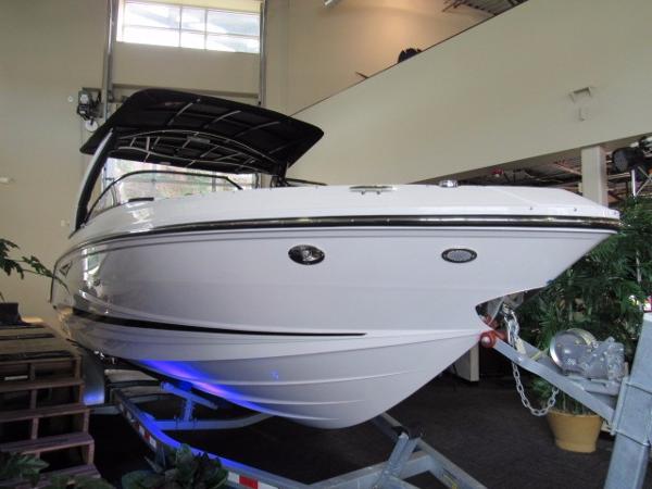 2017 Sea Ray SLX 280